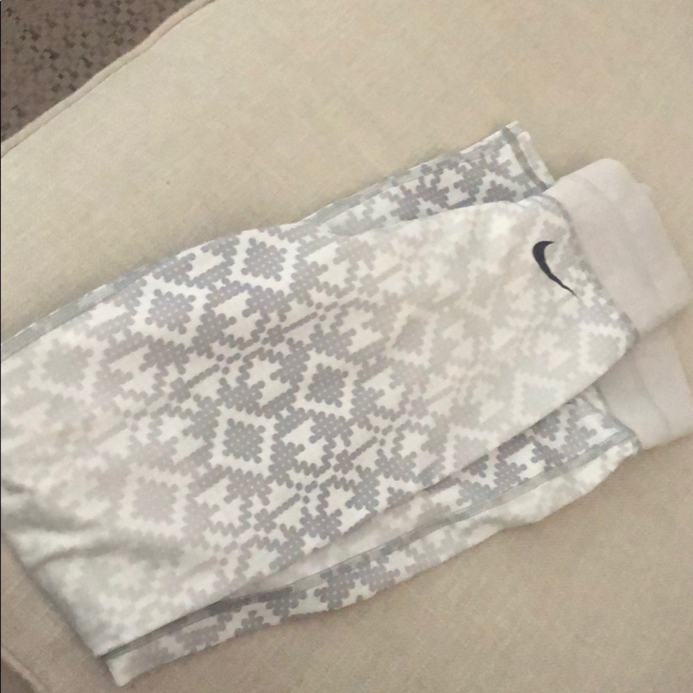Workout pants